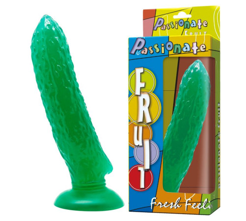 Зеленый стимулятор на присоске в форме огурца Cucumber - 17 см.