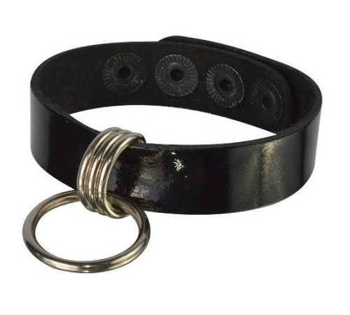 Черный лаковый кожаный браслет с подвесным колечком