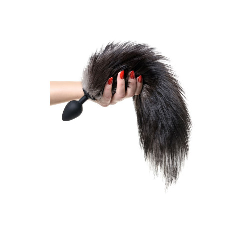 Черная анальная втулка с хвостом чернобурой лисы - размер М