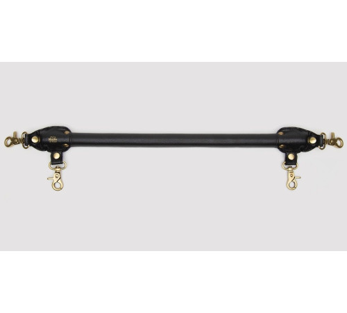 Черная распорка для ног Bound to You Faux Leather Spreader Bar - 50,8 см. Черная распорка для ног Bound to You Faux Leather Spreader Bar - 50,8 см.
