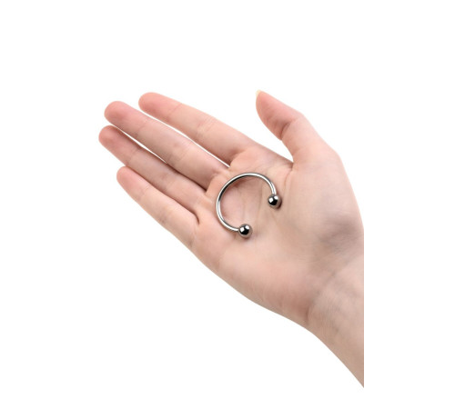 Серебристая подкова на головку пениса