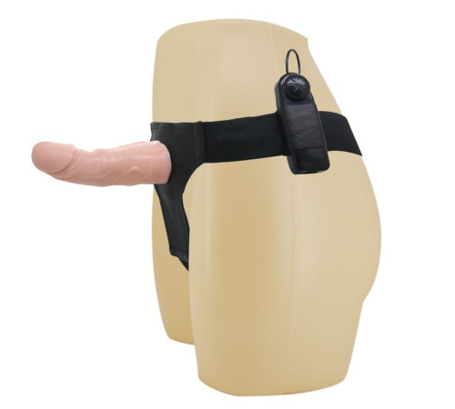 Реалистичный полый фаллоимитатор на трусиках Ultra Passionate Harness - 15 см.