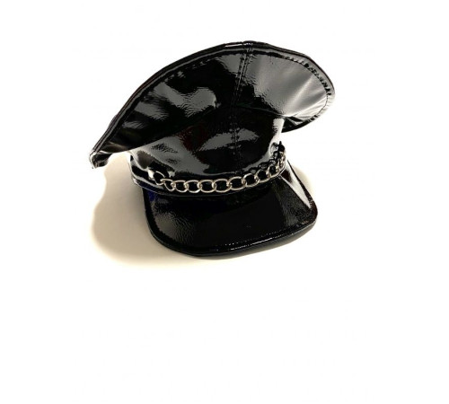 Строгая и сексуальная фуражка из эко-кожи