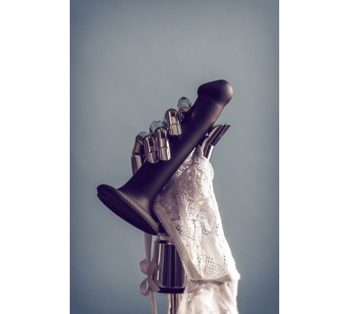 Черный фаллос на присоске Silicone Bendable Dildo M - 18 см.