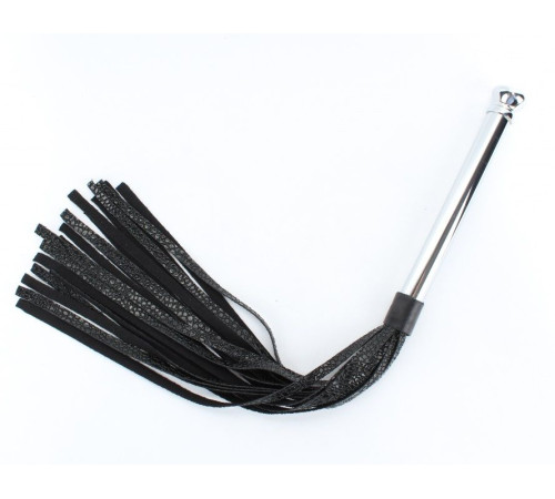 Черная плетка с металлической ручкой - 43 см.