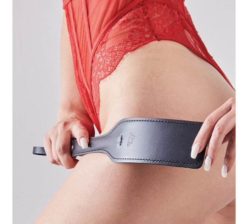 Черная кожаная шлепалка SitaBlack - 30 см.