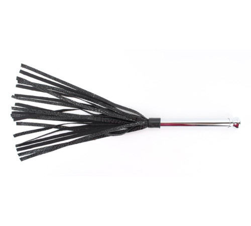 Черная плетка с металлической ручкой - 43 см.