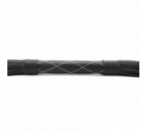 Аккуратная чёрная плетка  из натуральной кожи - 60 см.