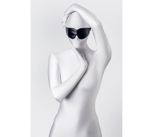 Черная маска Anonymo из искусственной кожи