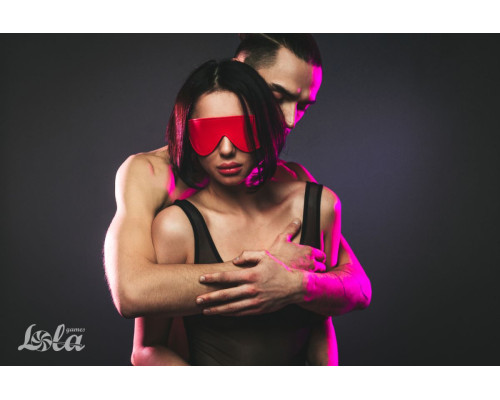 Заказать Красная маска Shy Заказать Красная маска Shy