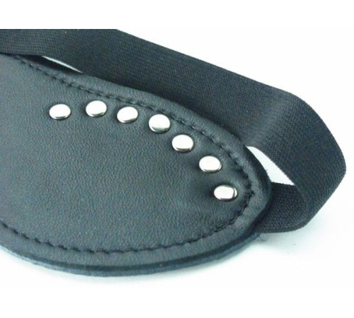 Черная кожаная маска с декором