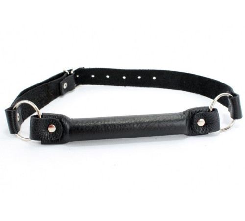 Черный кожаный кляп-трензель на кольцах