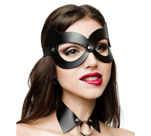 Черная открытая маска с ушками кошки
