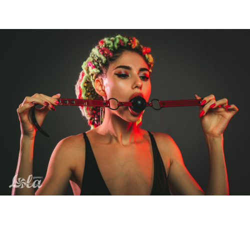 Черно-красный кляп-шарик Love Bite Черно-красный кляп-шарик Love Bite