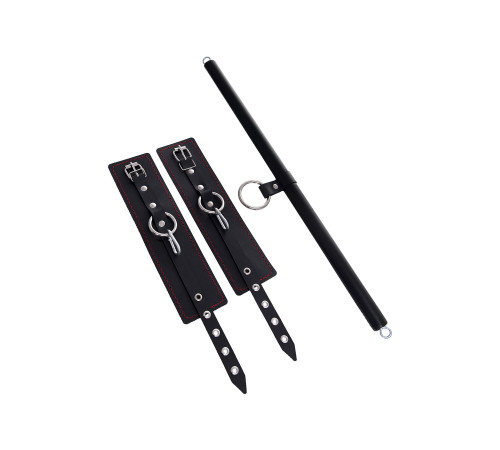 Черная распорка для ног с кожаными манжетами