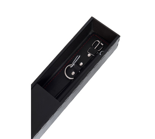 Черная распорка для ног с кожаными манжетами