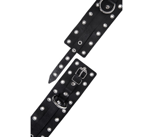 Черные кожаные однослойные оковы с люверсами