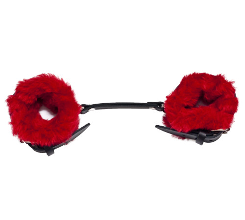 Черные базовые наручники из кожи с красной опушкой