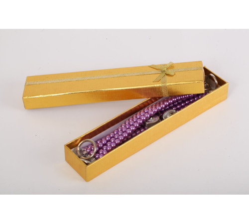 Фиолетовые оковы на ноги из бус