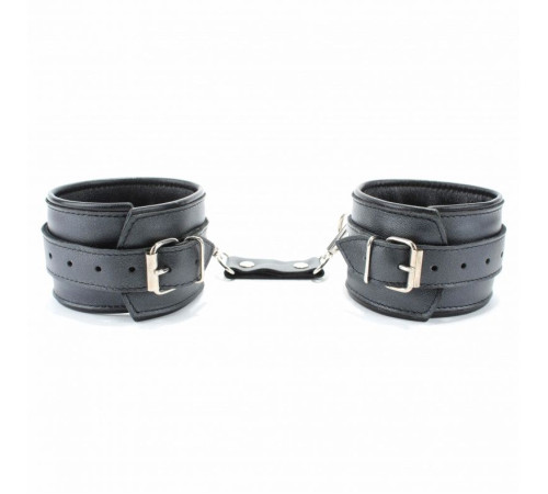 Черные оковы из гладкой кожи