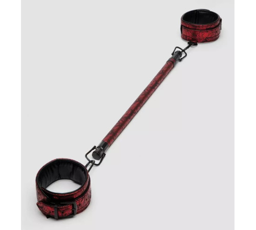 Распорка для ног Reversible Restraint Bar with Cuffs Распорка для ног Reversible Restraint Bar with Cuffs