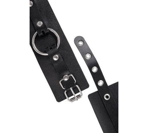 Черные оковы из толстой кожи с люверсами