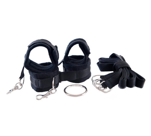 Сцепка рук и ног с фиксирующими ремнями