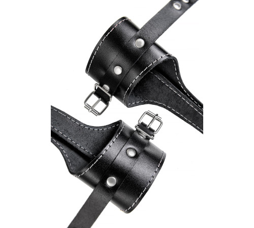 Черные подвесы с белой строчкой