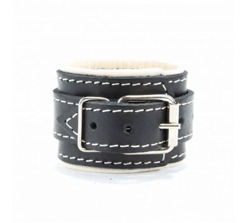 Черные наручники с бежевым подкладом