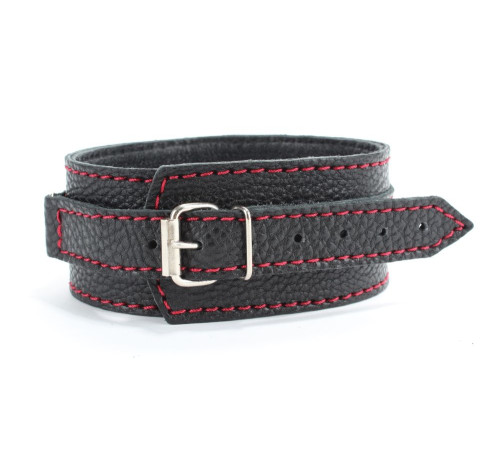 Черный ошейник из натуральной кожи с шипами