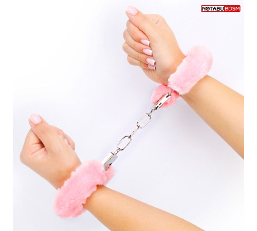 Металлические наручники с мягкой нежно-розовой опушкой