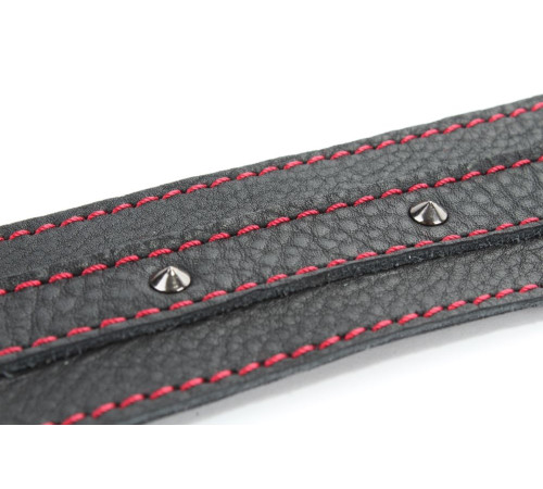 Черный ошейник из натуральной кожи с шипами