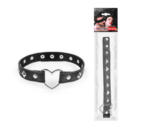 Черный ошейник с серебристыми ромбиками и сердечком
