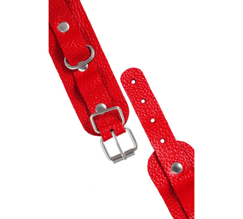 Красные кожаные наручники-браслеты со скруглёнными углами