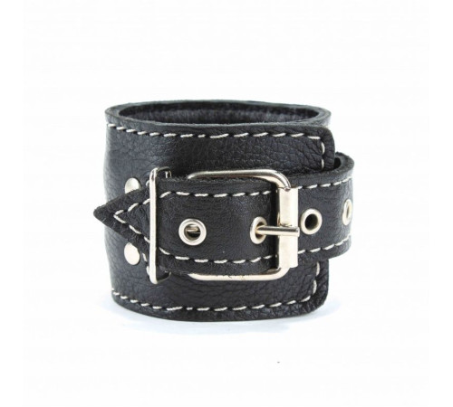 Чёрные кожаные наручники с крупной строчкой