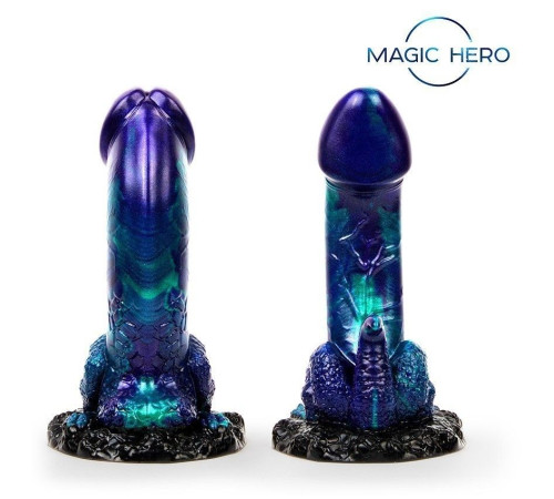 Оригинальный фаллоимитатор с широким фигурным основанием - 19 см.