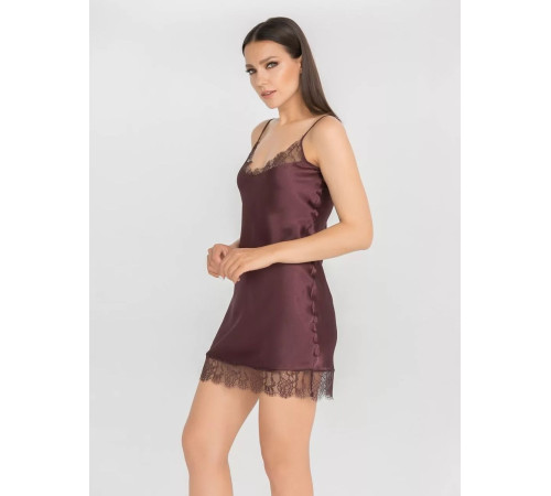 Короткая сорочка на узких бретелях из искусственного шелка