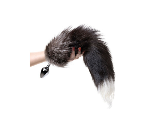 Серебристая металлическая анальная втулка с хвостом чернобурой лисы - размер S