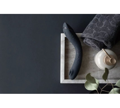 Темно-серый стимулятор G-точки Womanizer OG c технологией Pleasure Air и вибрацией - 17,7 см.