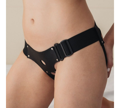 Трусики для страпона с маленьким отверстием