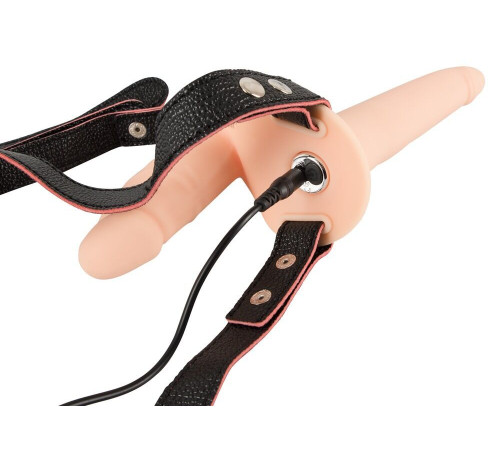Телесный двойной вибрострапон с вибрацией Vibrating Double Strap-On - 15 см.